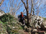 In Canto Alto (1146 m) da Ripa-Zogno ad anello fiorito il 10 aprile 2025 - FOTOGALLERY